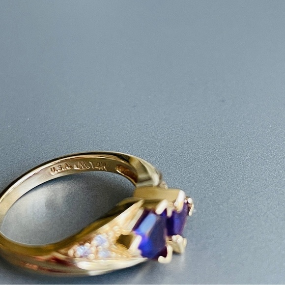 14k Gold Natural Diamond & Amethyst Diamond Two Stone Trillion Cut Ring - Picture 6 of 12